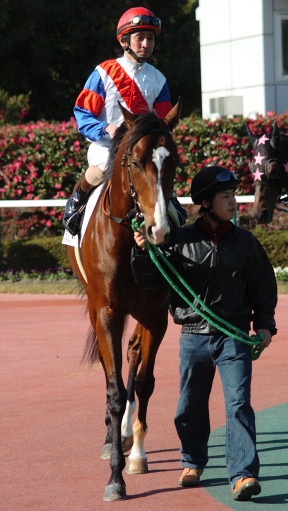 2004/12/11 中京04R
