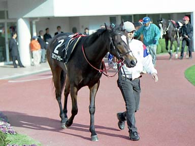 2001/12/08 中山09R