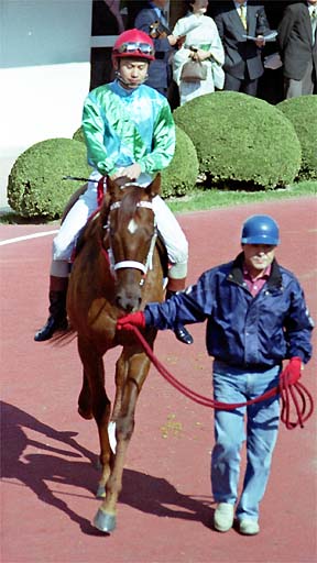 2001/03/10 中山09R