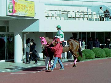 2003/02/01 中山09R