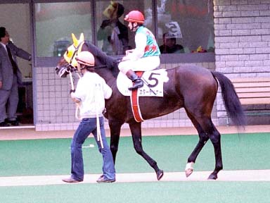 2003/10/12 東京06R